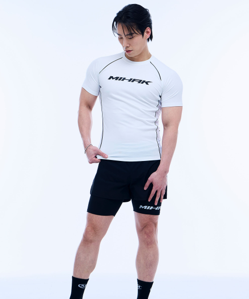 MIHAK(ミハク)の「リフレクティブパイピングプロTシャツ (ホワイト)(Tシャツ/カットソー・メンズ・その他・1/2/3)」の2枚目の写真