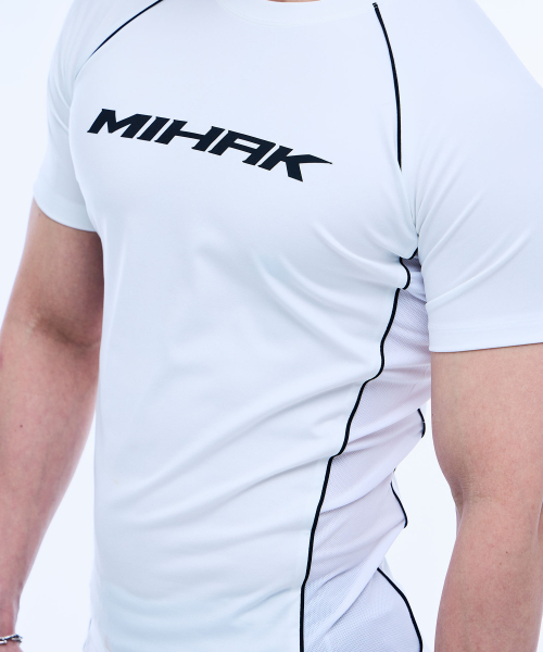 MIHAK(ミハク)の「リフレクティブパイピングプロTシャツ (ホワイト)(Tシャツ/カットソー・メンズ・その他・1/2/3)」の4枚目の写真