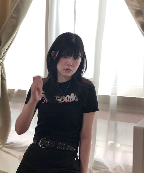 DANGLEDROP(ダングルドロップ)の「DGDP FREEDOMセミクロップ半袖Tシャツブラック(Tシャツ/カットソー・レディース・その他・FREE)」の13枚目の写真