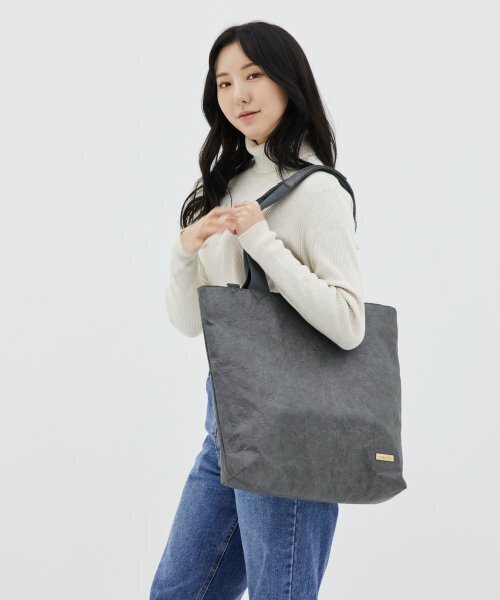 WALLAROO(ワラル)の「ワラル 3wayバッグ ラファオーバーサイズ_グレー(エコバッグ/サブバッグ・レディース・グレー・FREE)」の4枚目の写真