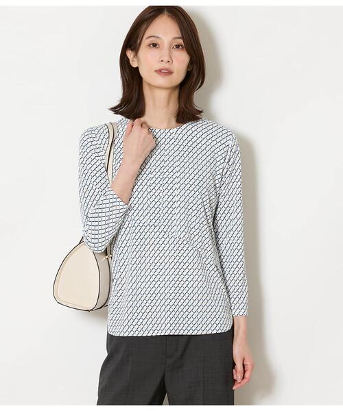 NEWYORKER(ニューヨーカー)の「ポリエステル強撚スムース ドレープブラウス(Tシャツ/カットソー・レディース・ホワイト/ネイビー・M/L)」の1枚目の写真