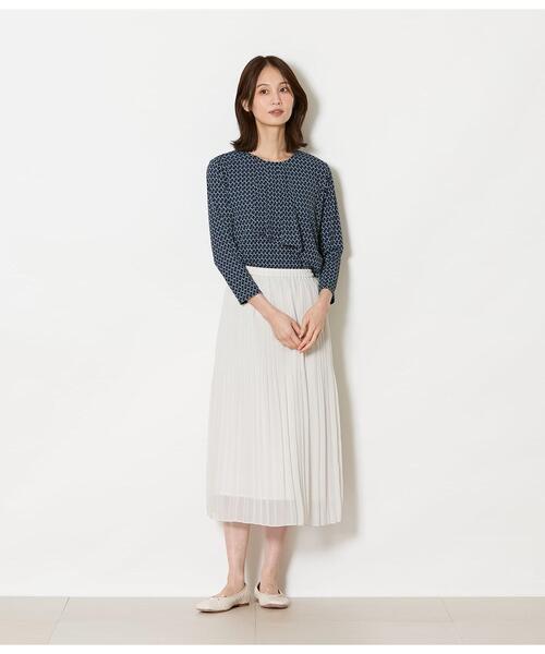 NEWYORKER(ニューヨーカー)の「ポリエステル強撚スムース ドレープブラウス(Tシャツ/カットソー・レディース・ホワイト/ネイビー・M/L)」の7枚目の写真