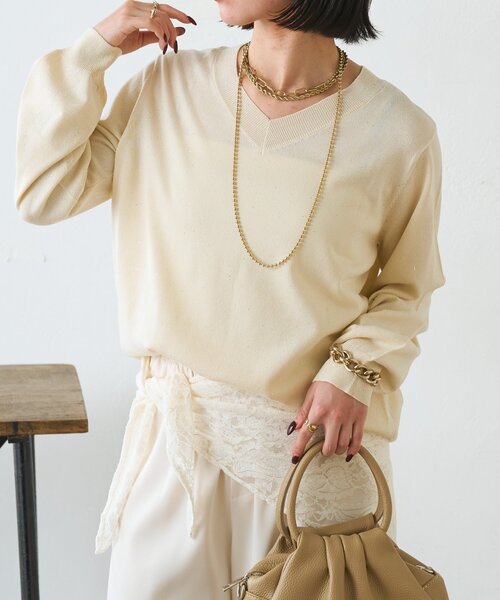 Jena espace merveilleux(ジェナ エスパスメルヴェイユ)の「【上品華やぎ】ミニスパンコールVニット(ニット/セーター・レディース・アイボリー/ブルー系その他/ネイビー・FREE)」の9枚目の写真