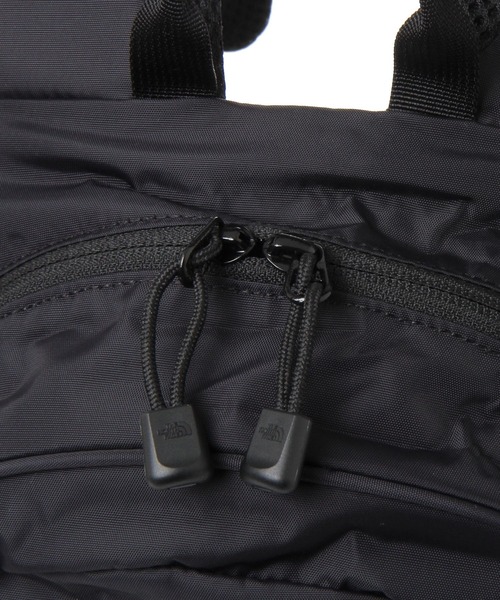 THE NORTH FACE（ザノースフェイス）の「【THE NORTH FACE(ザ・ノース・フェイス)】スモールデイ[約15リットル](KIDS)（バックパック/リュック・キッズ・ブルー/その他1/イエロー/ベージュ/ブラック/ベビーピンク・FREE）」の12枚目の写真