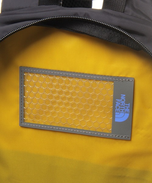 THE NORTH FACE（ザノースフェイス）の「【THE NORTH FACE(ザ・ノース・フェイス)】スモールデイ[約15リットル](KIDS)（バックパック/リュック・キッズ・ブルー/その他1/イエロー/ベージュ/ブラック/ベビーピンク・FREE）」の18枚目の写真