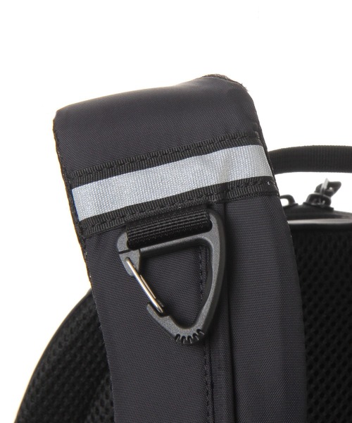 THE NORTH FACE（ザノースフェイス）の「【THE NORTH FACE(ザ・ノース・フェイス)】スモールデイ[約15リットル](KIDS)（バックパック/リュック・キッズ・ブルー/その他1/イエロー/ベージュ/ブラック/ベビーピンク・FREE）」の21枚目の写真