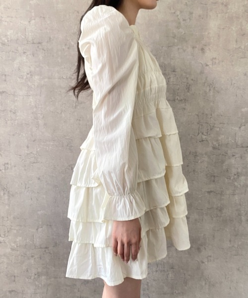 Mejoul(メジュール)の「ボリュームティアードスクエアネックフレアミニワンピース(ワンピース・レディース・オフホワイト・L/M)」の9枚目の写真