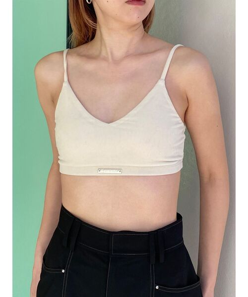 MURUA（ムルーア）の「ロゴプレートベロアキャミ（キャミソール・レディース・モカ/ブラック/アイボリー・FREE）」の2枚目の写真