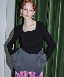 OMMO（オーエムエムオー）の「ASYMME TUCK SHORT KT TOP（ニット/セーター）」