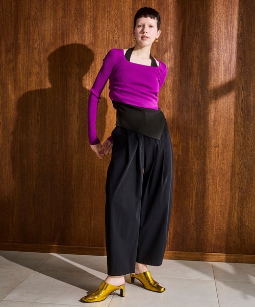 OMMO（オーエムエムオー）の「ASYMME TUCK SHORT KT TOP（ニット/セーター・レディース・パープル/ブラック/カーキ・F）」の15枚目の写真