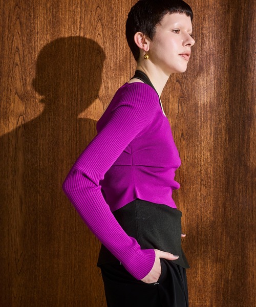 OMMO（オーエムエムオー）の「ASYMME TUCK SHORT KT TOP（ニット/セーター・レディース・パープル/ブラック/カーキ・F）」の13枚目の写真