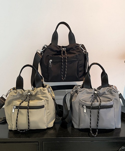 VIBGYOR(ヴィブジョー)の「LESRIRE / ナイロン ドローストリング 2WAY ミニショルダーバッグ 巾着バッグ 軽量 コンパクト L9232(ショルダーバッグ・レディース・グレー/ブラック/ベージュ・FREE)」の7枚目の写真