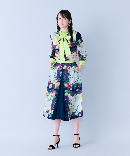 Audie a Muses(オーディアミューズ)の「フルーツパネルプリントボックスタックスカート(スカート・レディース・ネイビー/オレンジ・38/42)」の19枚目の写真