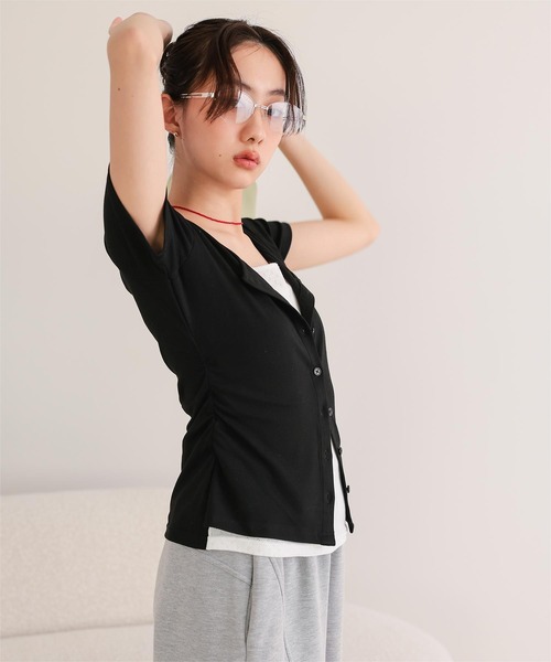 miette(ミエット)の「アイレットジャガードレイヤード風半袖トップス(Tシャツ/カットソー・レディース・レッド/ブラウン/ネイビー/グレー/ブラック・S/L/M)」の6枚目の写真