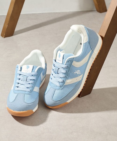 U.S. POLO ASSN.(ユーエスポロアッスン)の「【U.S. POLO ASSN.】ワンポイントレトロスニーカー(スニーカー・レディース・サックスブルー/ブラック/ホワイト・22.5cm/24cm/23.5cm/23cm/24.5cm)」の3枚目の写真