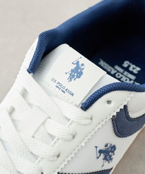U.S. POLO ASSN.(ユーエスポロアッスン)の「【U.S. POLO ASSN.】ワンポイントレトロスニーカー(スニーカー・レディース・サックスブルー/ブラック/ホワイト・22.5cm/24cm/23.5cm/23cm/24.5cm)」の20枚目の写真