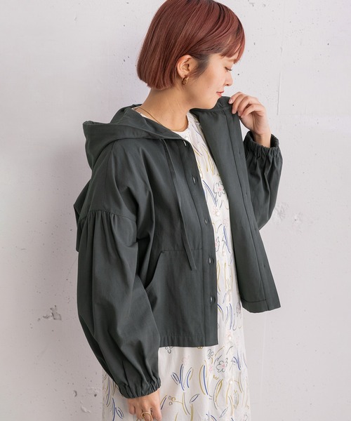 POU DOU DOU（プードゥドゥ）の「コットンリネンサージフーディブルゾン（ブルゾン・レディース・ブルー/ダークグレー/ベージュ・3）」の2枚目の写真