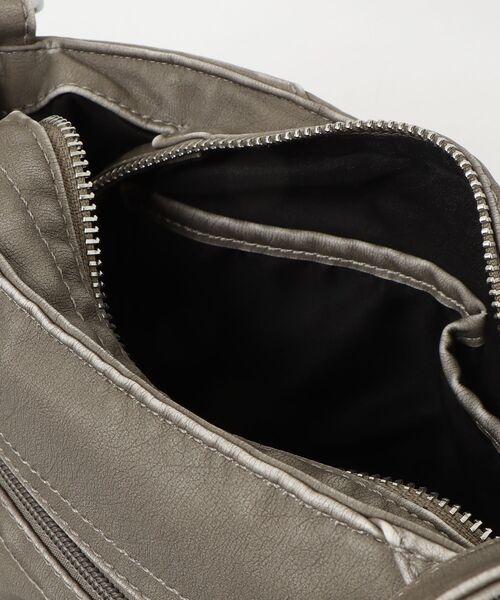 ONE DAY KMC （ワンデイケーエムシー）の「HERB/Four Pockets Shoulder Bag/4ポケットショルダーバッグ（ショルダーバッグ・レディース・ダークグレー/ライトグレー/ブラック・FREE）」の7枚目の写真