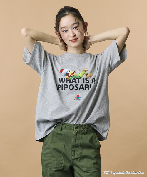 FREAK'S STORE(フリークスストア)の「限定展開 ビッグシルエット クルーネック プリントTシャツ/PlayStation サルゲッチュ/WHAT IS A PIPOSARU(Tシャツ/カットソー・メンズ・杢グレー/ホワイト/スミクロ・SMALL/MEDIUM/LARGE)」の5枚目の写真