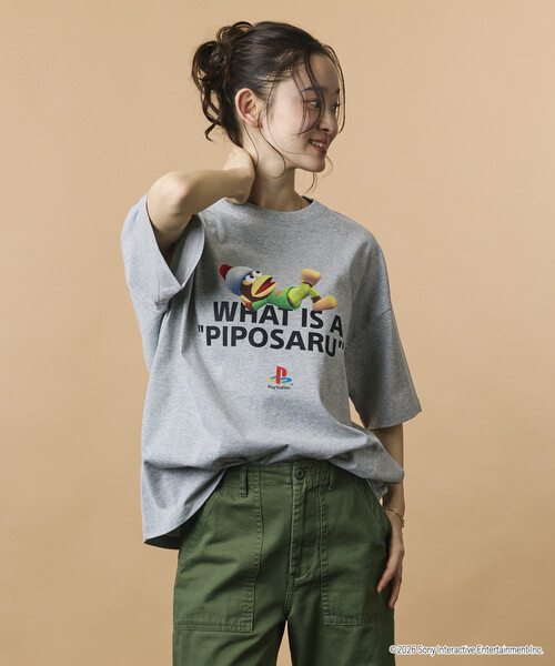 FREAK'S STORE(フリークスストア)の「限定展開 ビッグシルエット クルーネック プリントTシャツ/PlayStation サルゲッチュ/WHAT IS A PIPOSARU(Tシャツ/カットソー・メンズ・杢グレー/ホワイト/スミクロ・SMALL/MEDIUM/LARGE)」の6枚目の写真