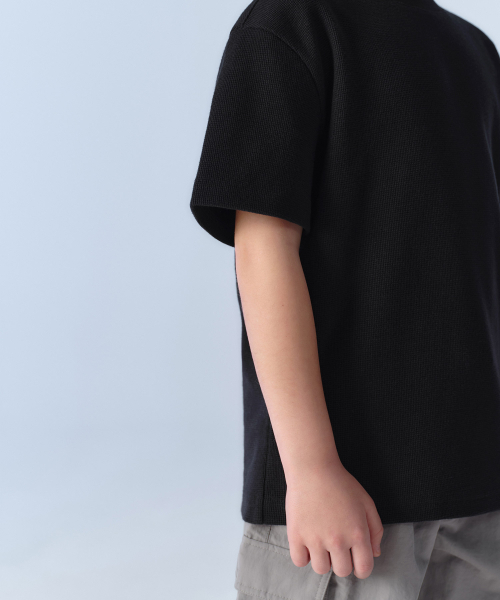 MUSINSA STANDARD KIDS（ムシンサスタンダードキッズ）の「ワッフルリラックスクルーネックTシャツ[ブラック]（Tシャツ/カットソー・レディース・その他・100/110/120/130/140/150/160）」の5枚目の写真