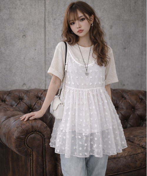 Jelly moo(ジェリームー)の「【 Jelly moo / ジェリームー 】 シアードット チュールキャミワンピース / レイヤードキャミチュニック / ペプラムキャミ(Tシャツ/カットソー・レディース・ホワイト/ブラック・FREE)」の1枚目の写真