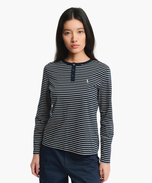 AIGLE(エーグル)の「UVカット ピマコットン マリニエール ボーダー ヘンリーネックカットソー 長袖Tシャツ(Tシャツ/カットソー・レディース・ホワイト×ブルー/ダークネイビー・L/M/S)」の1枚目の写真