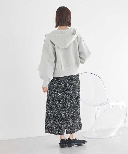 earth music&ecology（アースミュージックアンドエコロジー）の「フラワーバッククロスキャミワンピース（ワンピース・レディース・アイボリー/ブラック・FREE）」の7枚目の写真