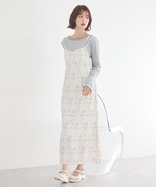 earth music&ecology（アースミュージックアンドエコロジー）の「フラワーバッククロスキャミワンピース（ワンピース・レディース・アイボリー/ブラック・FREE）」の11枚目の写真