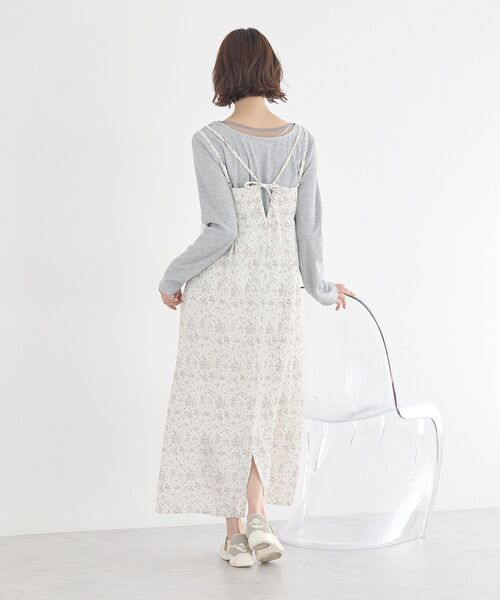 earth music&ecology（アースミュージックアンドエコロジー）の「フラワーバッククロスキャミワンピース（ワンピース・レディース・アイボリー/ブラック・FREE）」の14枚目の写真