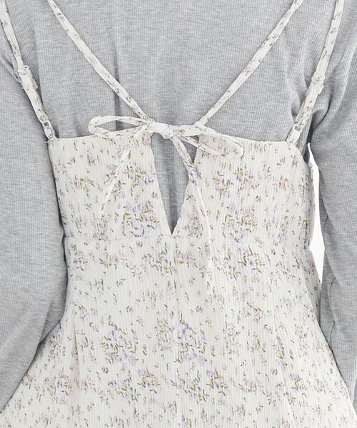earth music&ecology（アースミュージックアンドエコロジー）の「フラワーバッククロスキャミワンピース（ワンピース・レディース・アイボリー/ブラック・FREE）」の16枚目の写真