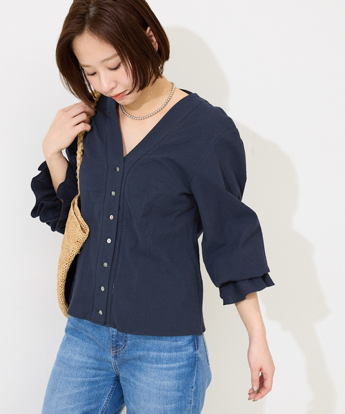 SLOBE IENA（スローブイエナ）の「Vネックフレアスリーブブラウス（シャツ/ブラウス・レディース・ネイビー/ブルー系その他・FREE）」の5枚目の写真