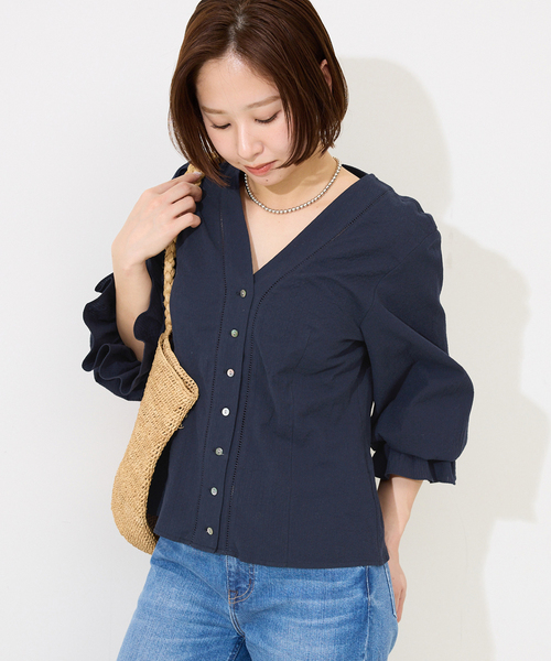 SLOBE IENA（スローブイエナ）の「Vネックフレアスリーブブラウス（シャツ/ブラウス・レディース・ネイビー/ブルー系その他・FREE）」の9枚目の写真