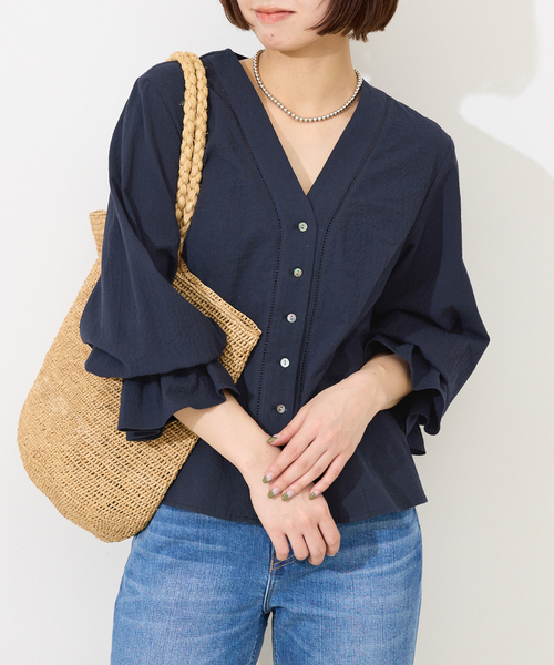 SLOBE IENA（スローブイエナ）の「Vネックフレアスリーブブラウス（シャツ/ブラウス・レディース・ネイビー/ブルー系その他・FREE）」の10枚目の写真
