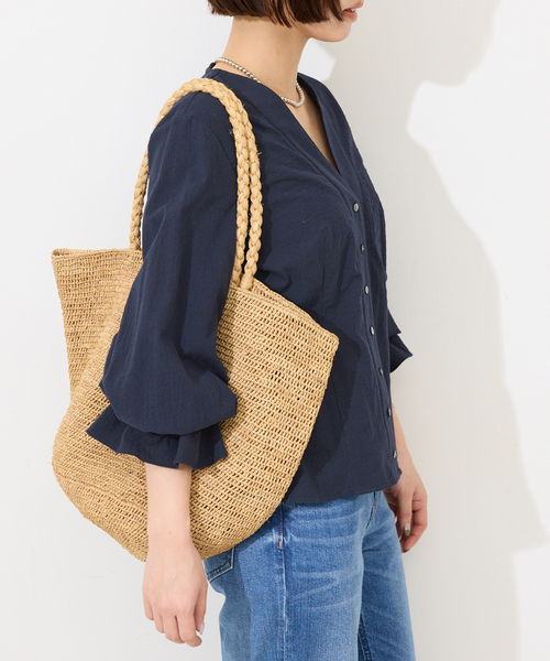 SLOBE IENA（スローブイエナ）の「Vネックフレアスリーブブラウス（シャツ/ブラウス・レディース・ネイビー/ブルー系その他・FREE）」の11枚目の写真