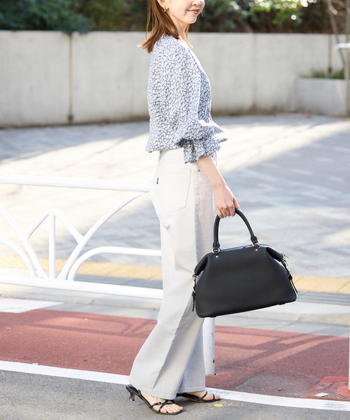 SLOBE IENA（スローブイエナ）の「Vネックフレアスリーブブラウス（シャツ/ブラウス・レディース・ネイビー/ブルー系その他・FREE）」の16枚目の写真