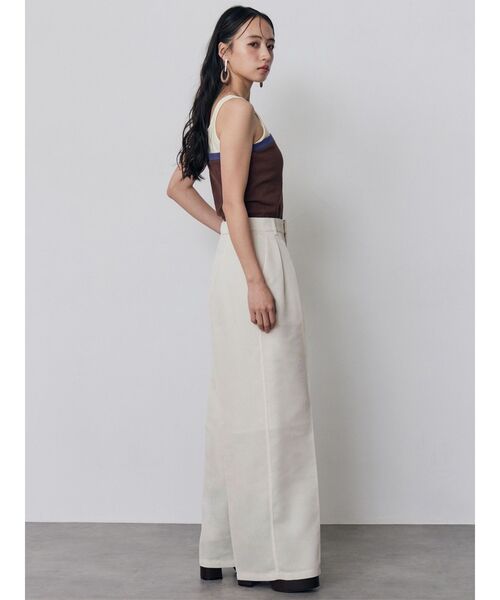 MURUA（ムルーア）の「【セットアップ対応】ダブルタックワイドパンツ　夏服（その他パンツ・レディース・アイボリー/ブラウン/グレー/ブラック・1/2）」の5枚目の写真