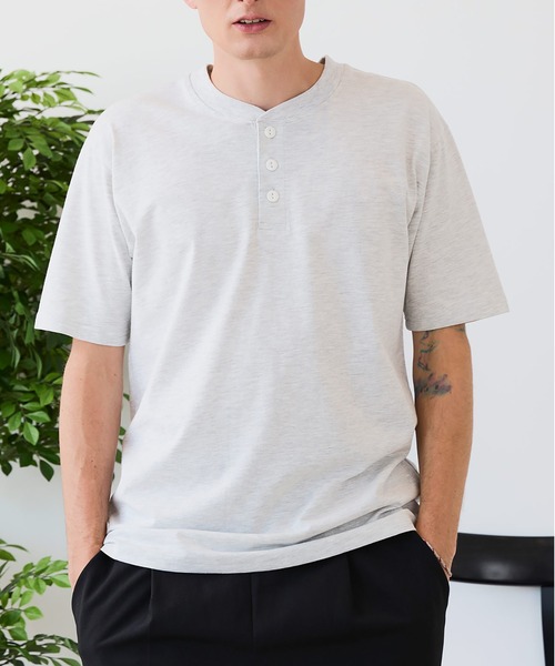 LB/S (エルビーエス)の「【ZERO STAIN/ゼロステイン】汗染みの目立ちにくいTシャツ ZEROSTAIN ヘンリーネックTシャツ 防汚 UVカット 綿タッチ・厚手(Tシャツ/カットソー・メンズ・オフホワイト/ブラック/ホワイト/スミクロ・LARGE/X-LARGE/MEDIUM)」の2枚目の写真