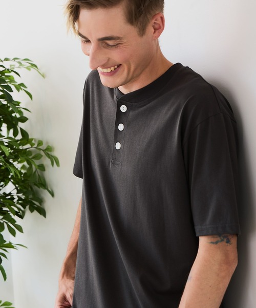 LB/S (エルビーエス)の「【ZERO STAIN/ゼロステイン】汗染みの目立ちにくいTシャツ ZEROSTAIN ヘンリーネックTシャツ 防汚 UVカット 綿タッチ・厚手(Tシャツ/カットソー・メンズ・オフホワイト/ブラック/ホワイト/スミクロ・LARGE/X-LARGE/MEDIUM)」の21枚目の写真