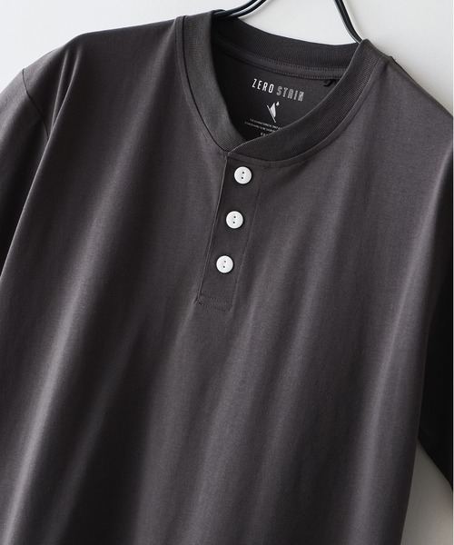 LB/S (エルビーエス)の「【ZERO STAIN/ゼロステイン】汗染みの目立ちにくいTシャツ ZEROSTAIN ヘンリーネックTシャツ 防汚 UVカット 綿タッチ・厚手(Tシャツ/カットソー・メンズ・オフホワイト/ブラック/ホワイト/スミクロ・LARGE/X-LARGE/MEDIUM)」の12枚目の写真