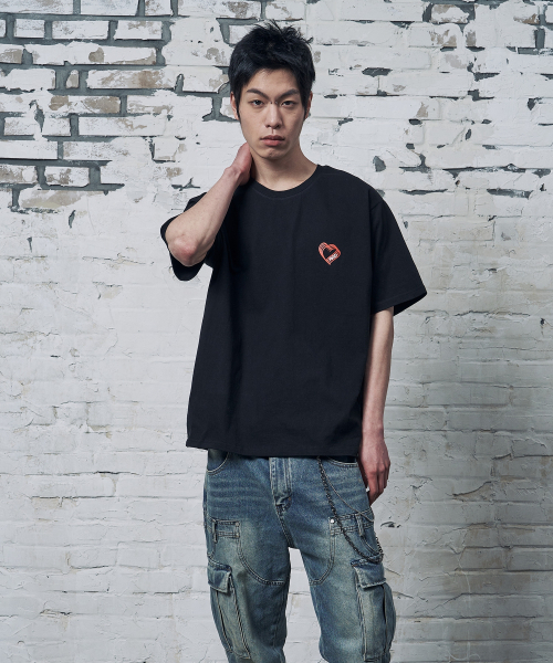 PEID(ペイド)の「PDスモールハート半袖Tシャツブラック(Tシャツ/カットソー・レディース・ブラック・2/3/4/5/6/1)」の2枚目の写真