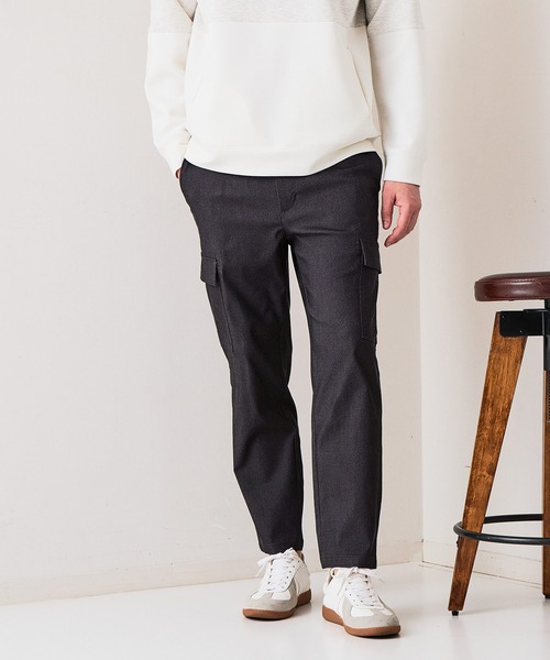 Blue Standard (ブルースタンダード)の「【BLUE STANDARD/ブルースタンダード】快適スーパーストレッチカーゴパンツ 遮熱 UVカット 冷感 軽量 イージーケア 毛玉レス(カーゴパンツ・メンズ・チャコールグレー/ダークグリーン/アイボリー/ブラック・X-LARGE/LARGE/MEDIUM)」の4枚目の写真
