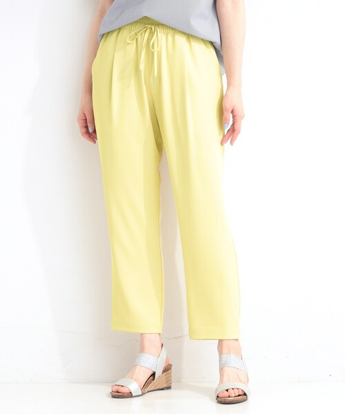 SHOO・LA・RUE（シューラルー）の「【ひんやり/UV/SS-3L/セットアップ可】さらさらぷるん イージーテーパードパンツ（その他パンツ・レディース・ブラック/ベージュ/ブルー/チャコールグレー/ライトイエロー系/モスグリーン/イエロー・10/05/04/03/02/01）」の22枚目の写真