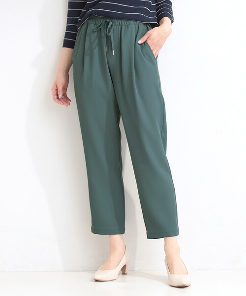 SHOO・LA・RUE(シューラルー)の「【ひんやり/UV/SS-3L/セットアップ可】さらさらぷるん イージーテーパードパンツ(その他パンツ・レディース・ブラック/ベージュ/ブルー/チャコールグレー/ライトイエロー系/モスグリーン/イエロー・10/05/04/03/02/01)」の16枚目の写真