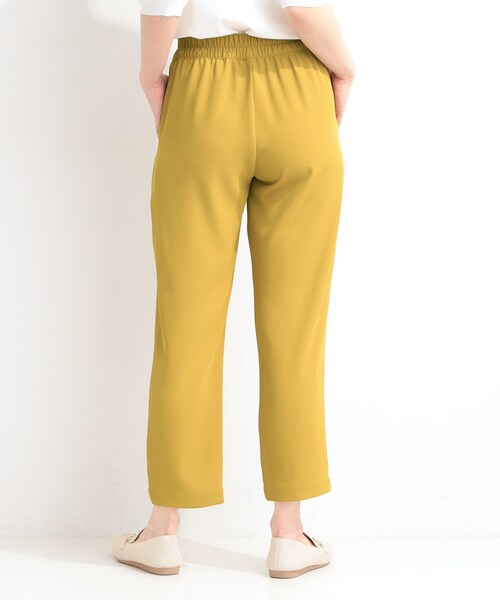 SHOO・LA・RUE(シューラルー)の「【ひんやり/UV/SS-3L/セットアップ可】さらさらぷるん イージーテーパードパンツ(その他パンツ・レディース・ブラック/ベージュ/ブルー/チャコールグレー/ライトイエロー系/モスグリーン/イエロー・10/05/04/03/02/01)」の21枚目の写真