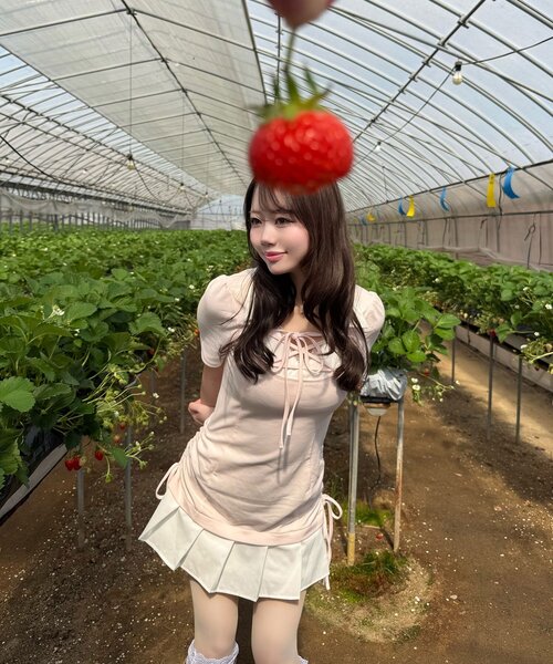 OLIVE des OLIVE（オリーブデオリーブ）の「【インフルエンサー企画/スタイル盛れ◎】keru レイヤード風着痩せミニワンピ（ワンピース・レディース・ベージュ/ピンク/ブラック/ドット/チャコールグレー・FREE）」の11枚目の写真