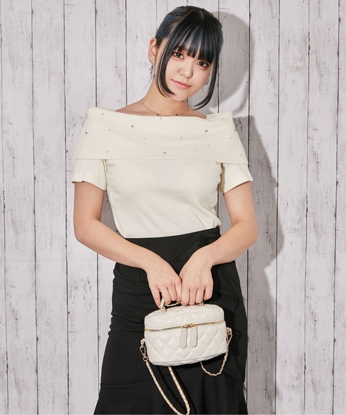 GORGE(ゴージ)の「《オフショル×パール》リブカットソー/フェミニン/春夏/全3色(Tシャツ/カットソー・レディース・ブラック/オフホワイト/グレー・F)」の5枚目の写真