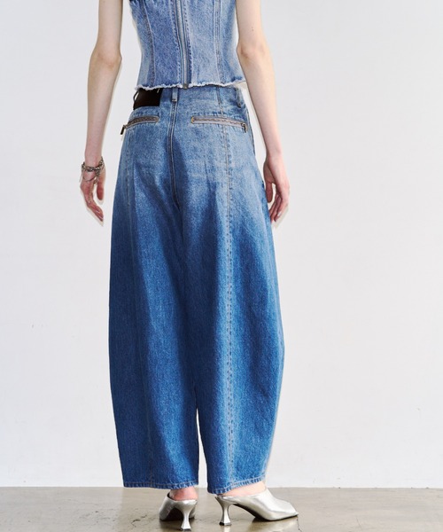 JOSE MOON（ジョゼムーン）の「WIDE LEG SLIT DENIM/ワイドレッグスリットデニム（デニムパンツ・レディース・ブラック/ブルー・36/34/38）」の18枚目の写真