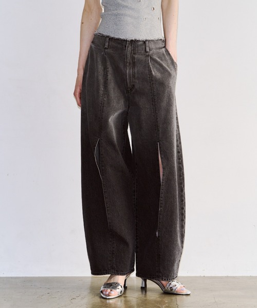 JOSE MOON（ジョゼムーン）の「WIDE LEG SLIT DENIM/ワイドレッグスリットデニム（デニムパンツ・レディース・ブラック/ブルー・36/34/38）」の5枚目の写真
