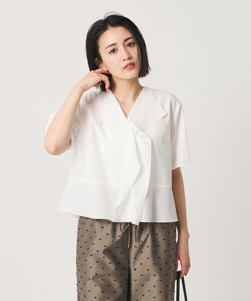 BEAUTY&YOUTH UNITED ARROWS(ビューティーアンドユースユナイテッドアローズ)の「ソリッド&ストライプ ラッフル シャツブラウス ウォッシャブル(シャツ/ブラウス・レディース・ナチュラル/ブラック/ホワイト・FREE)」の2枚目の写真